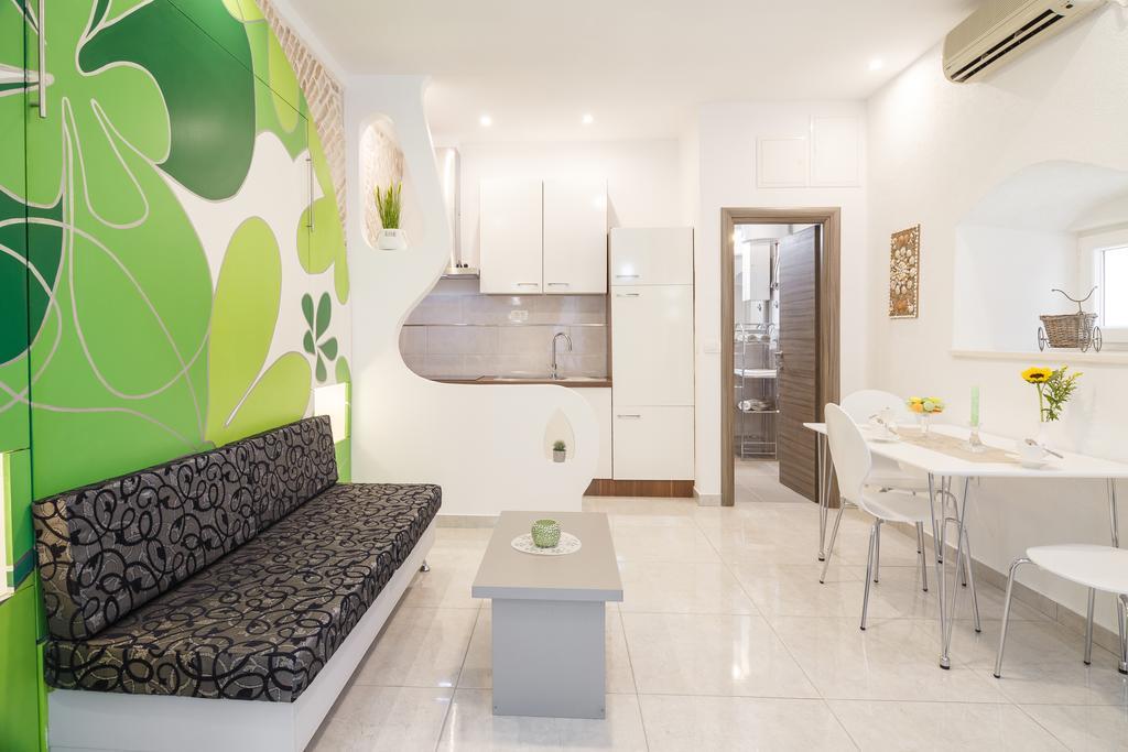 Apartament Males Split